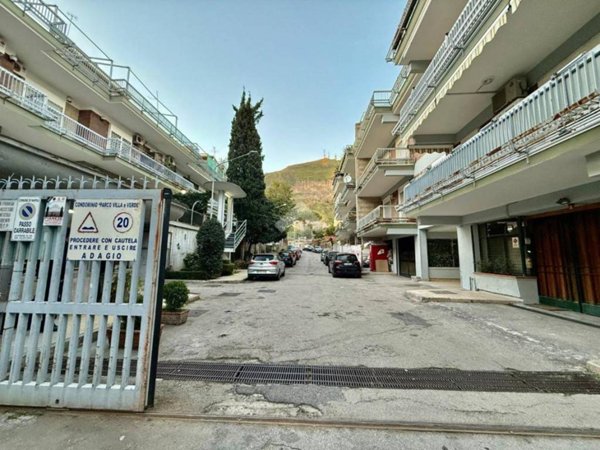 appartamento in vendita a Napoli in zona Soccavo