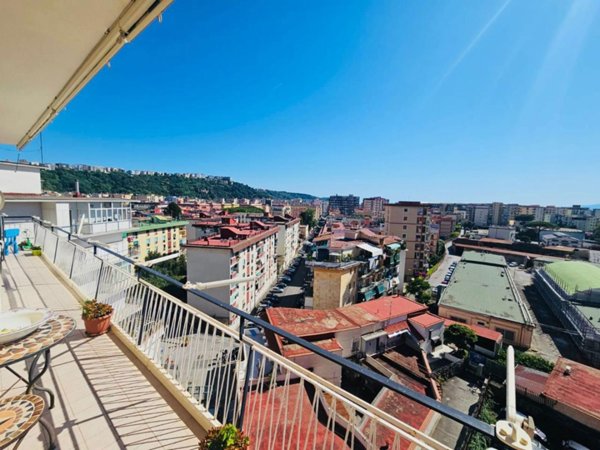 appartamento in vendita a Napoli in zona Bagnoli