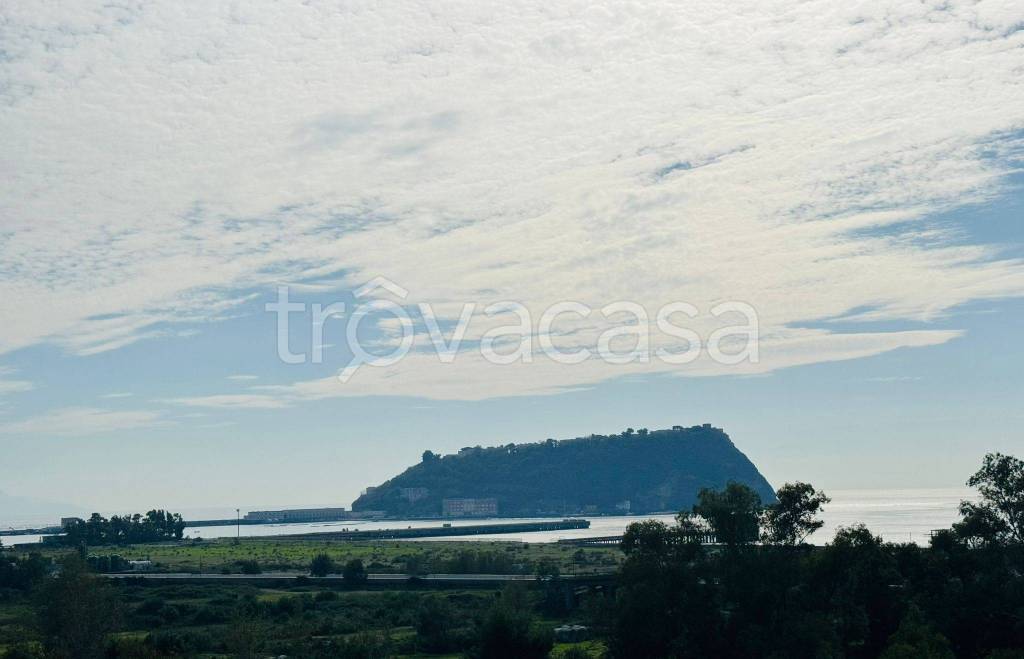 appartamento in vendita a Napoli in zona Pendino / San Giuseppe