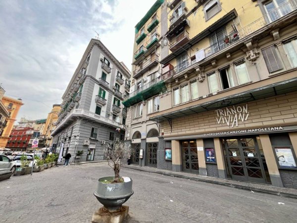 appartamento in vendita a Napoli in zona Pendino / San Giuseppe