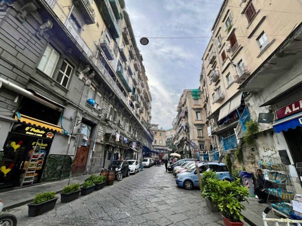 appartamento in vendita a Napoli in zona Pendino / San Giuseppe