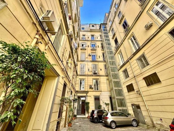 appartamento in vendita a Napoli in zona Pendino / San Giuseppe