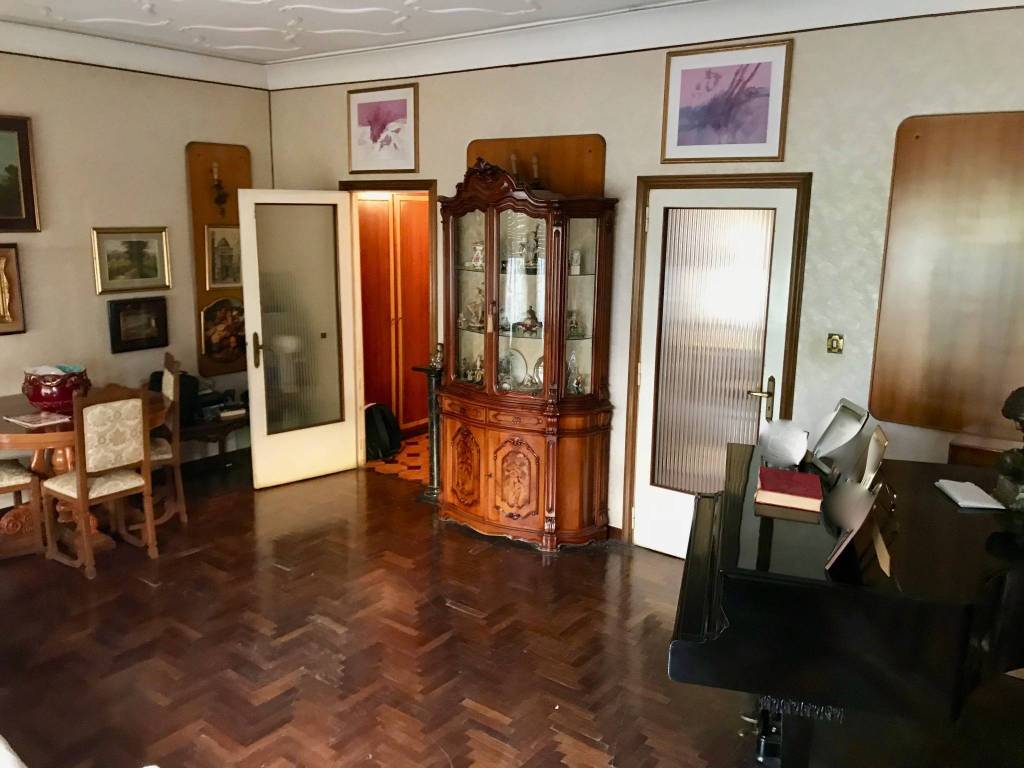 appartamento in vendita a Napoli in zona Arenella