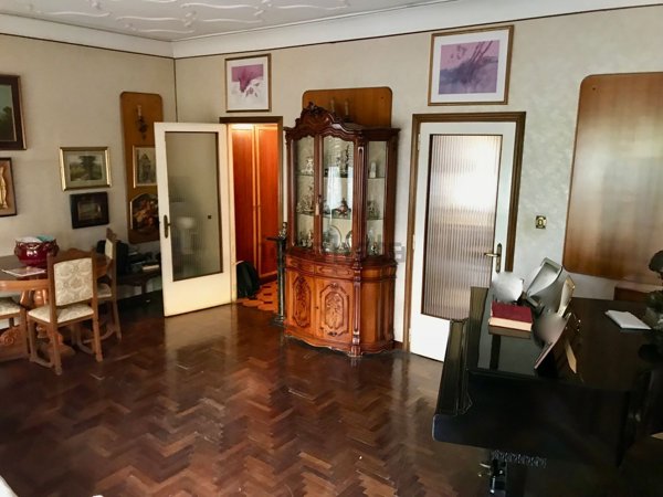 appartamento in vendita a Napoli in zona Arenella