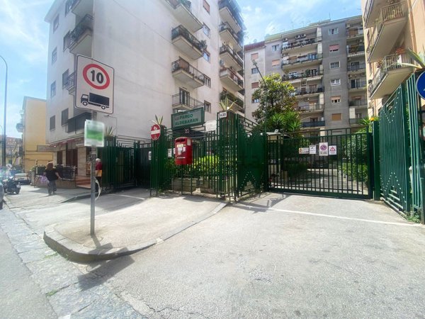 appartamento in vendita a Napoli in zona Arenella