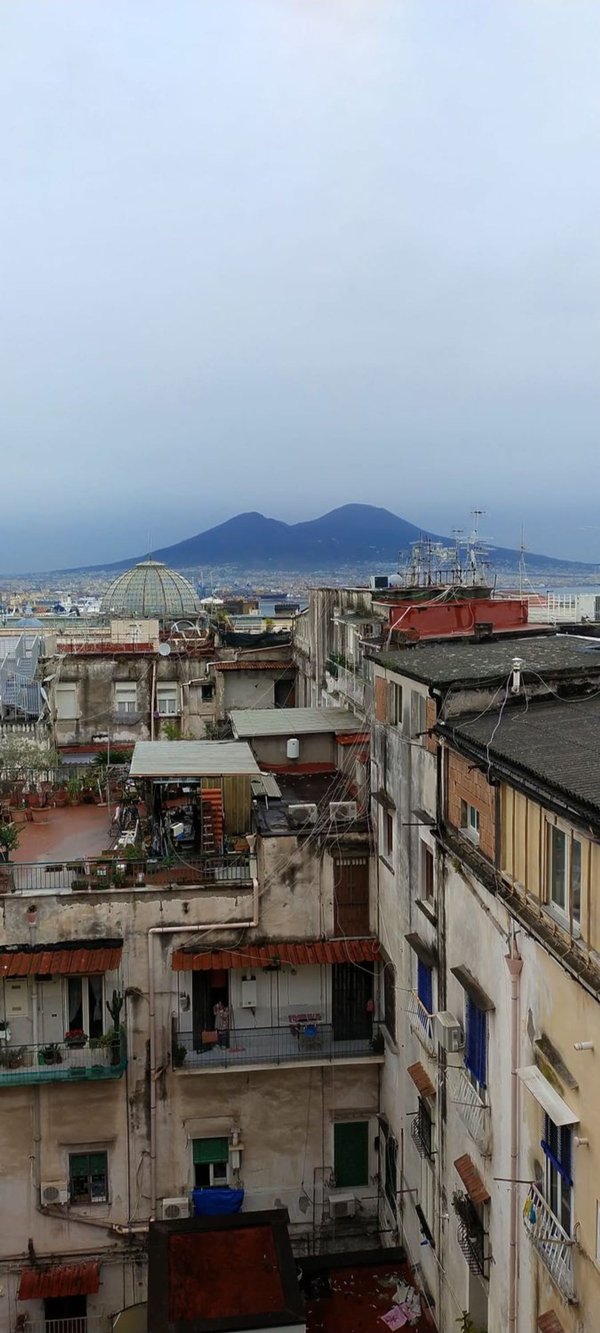 appartamento in vendita a Napoli in zona San Ferdinando