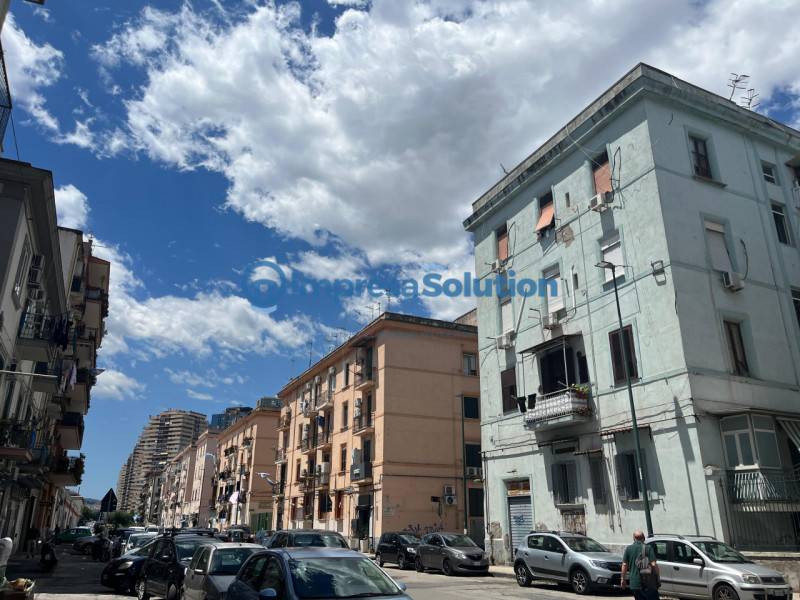 appartamento in vendita a Napoli in zona Poggioreale