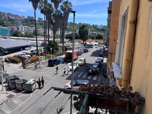 appartamento in vendita a Napoli in zona Fuorigrotta