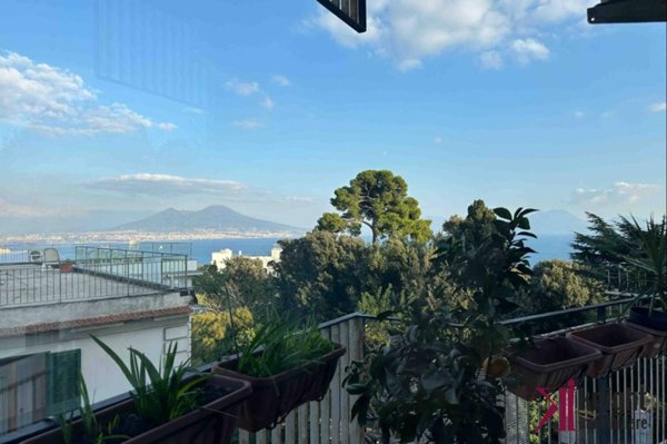 appartamento in vendita a Napoli in zona Posillipo