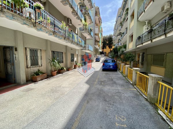 appartamento in vendita a Napoli in zona Arenella