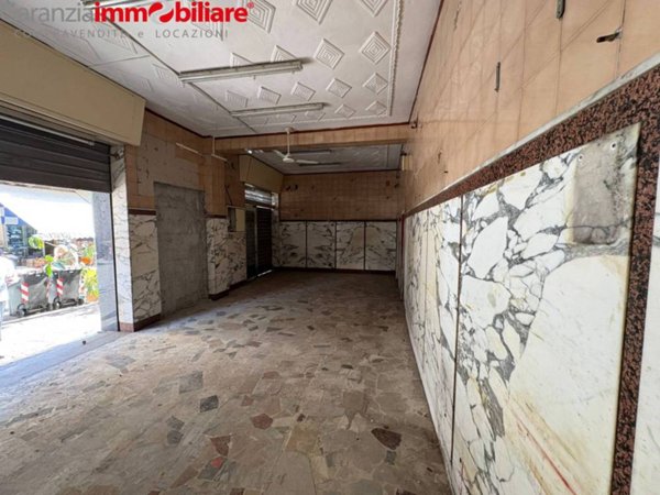 appartamento in vendita a Napoli in zona San Carlo all'Arena