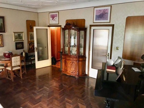 appartamento in vendita a Napoli in zona Arenella