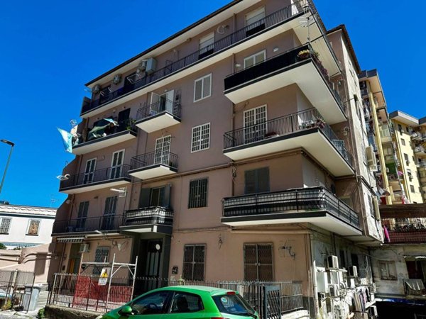 appartamento in vendita a Napoli in zona Fuorigrotta