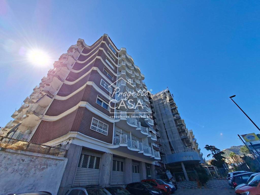 appartamento in vendita a Napoli in zona Pianura