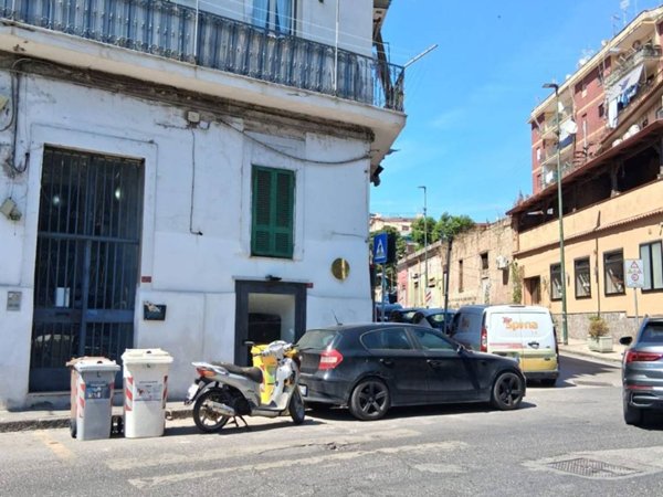 appartamento in vendita a Napoli in zona Bagnoli