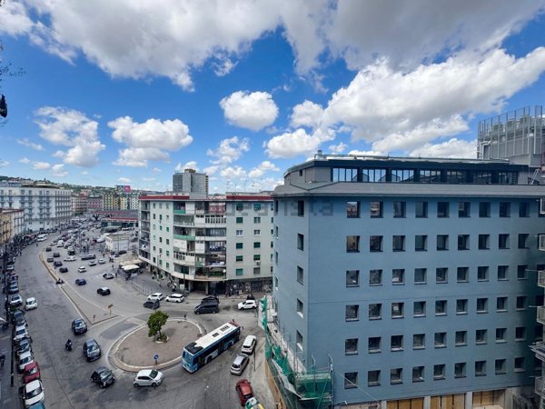 appartamento in vendita a Napoli in zona Mercato
