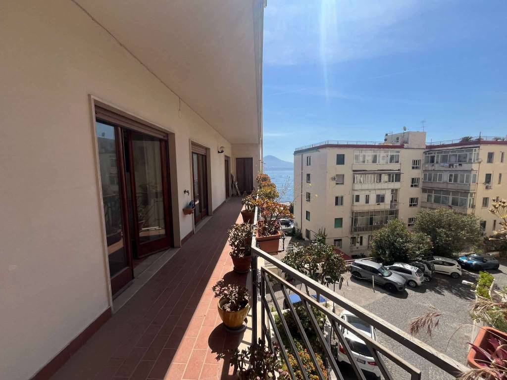 appartamento in vendita a Napoli in zona Posillipo