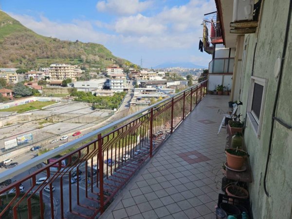 appartamento in vendita a Napoli in zona Pianura