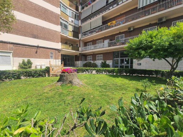 appartamento in vendita a Napoli in zona Bagnoli