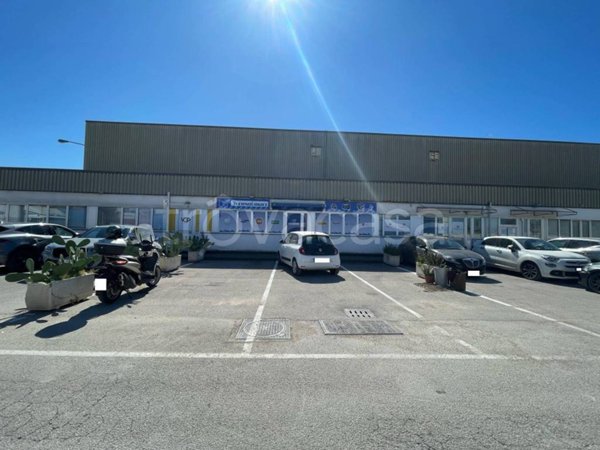 ufficio in vendita a Napoli in zona Zona Industriale-Ferrovia