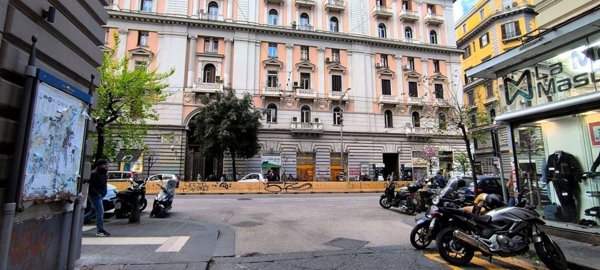appartamento in vendita a Napoli in zona Pendino / San Giuseppe