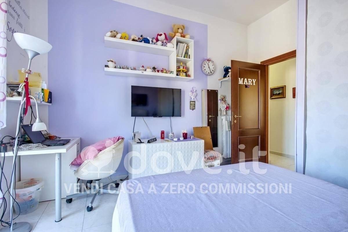 appartamento in vendita a Napoli in zona Bagnoli