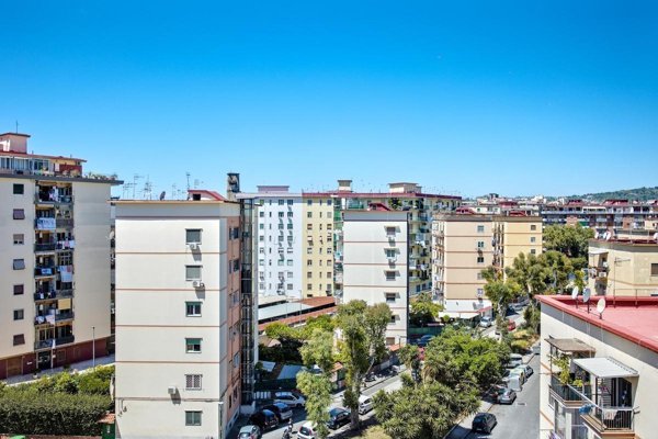 appartamento in vendita a Napoli in zona Fuorigrotta