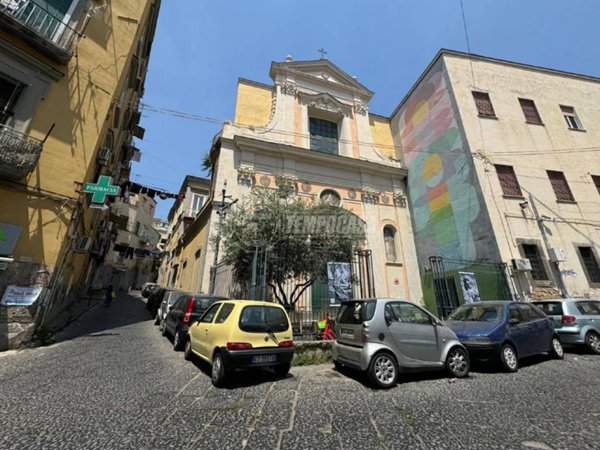 appartamento in vendita a Napoli in zona Stella