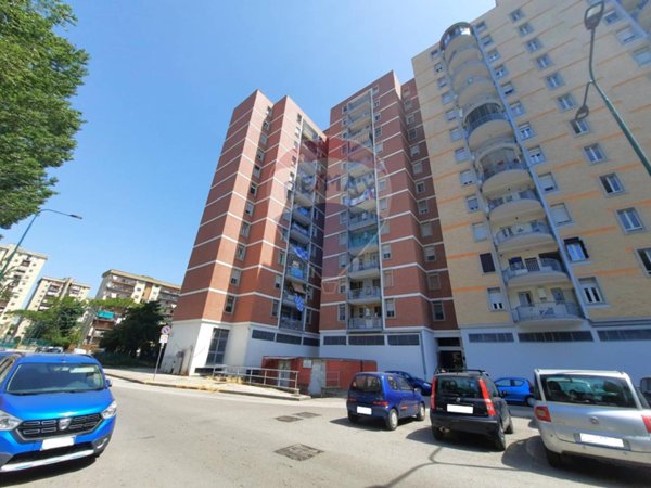 appartamento in vendita a Napoli in zona Secondigliano