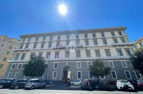 appartamento in vendita a Napoli in zona Chiaia