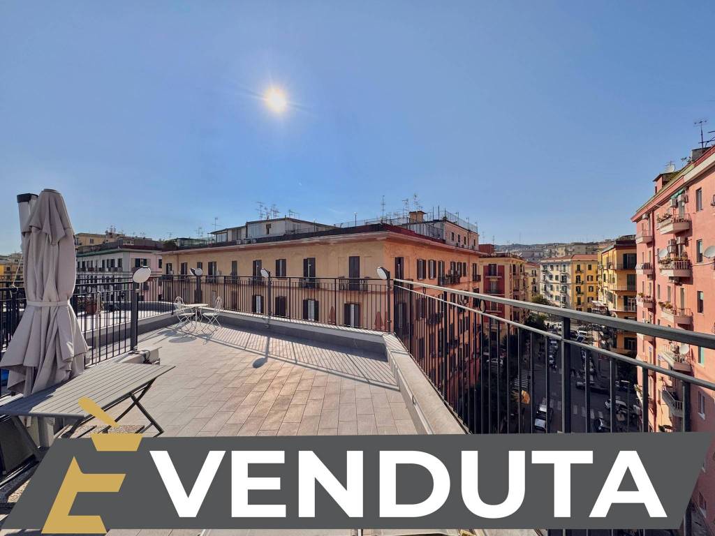 appartamento in vendita a Napoli in zona Arenella