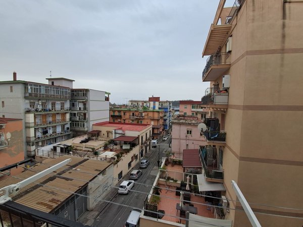 appartamento in vendita a Napoli in zona Bagnoli