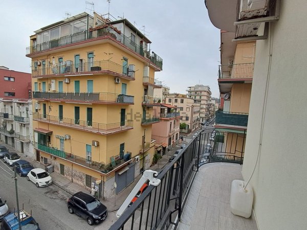 appartamento in vendita a Napoli in zona Bagnoli