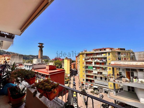 appartamento in vendita a Napoli in zona Bagnoli