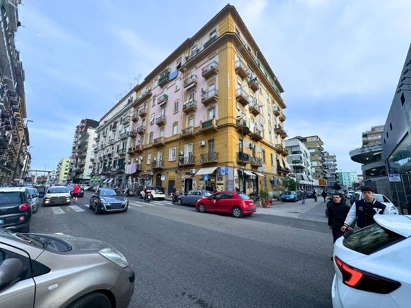 appartamento in vendita a Napoli