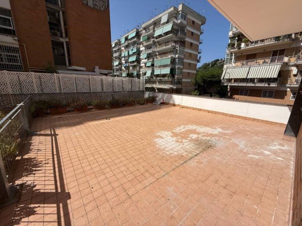 appartamento in vendita a Napoli in zona Fuorigrotta
