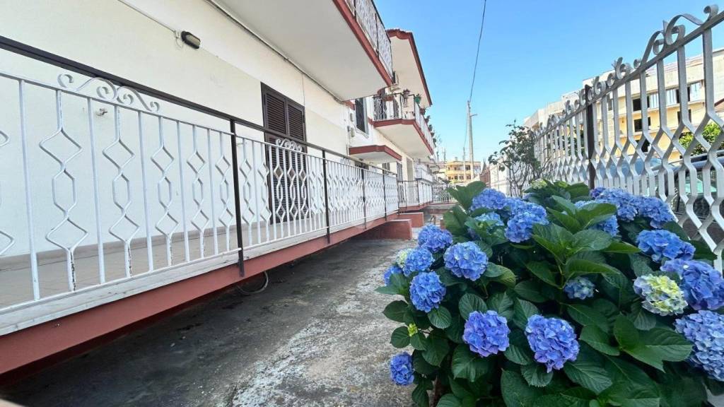 appartamento in vendita a Napoli in zona Ponticelli