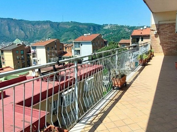 appartamento in vendita a Napoli in zona Vomero
