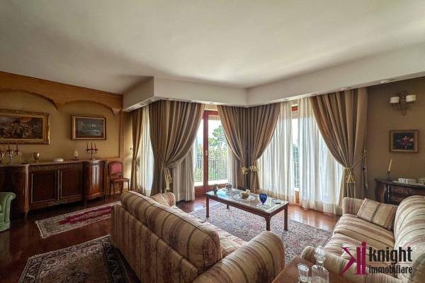 appartamento in vendita a Napoli in zona Posillipo