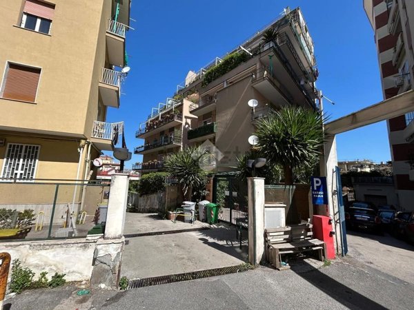 appartamento in vendita a Napoli in zona Vomero