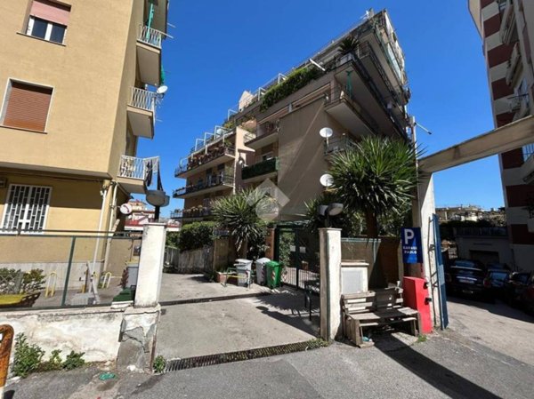 appartamento in vendita a Napoli in zona Vomero