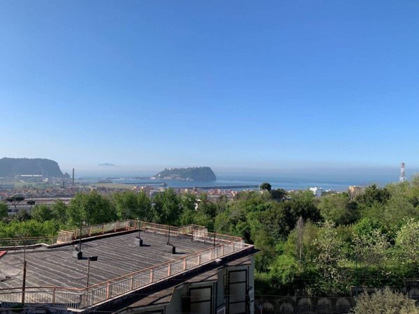 appartamento in vendita a Napoli in zona Bagnoli
