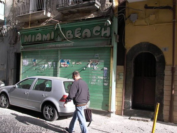 negozio in vendita a Napoli in zona Mercato