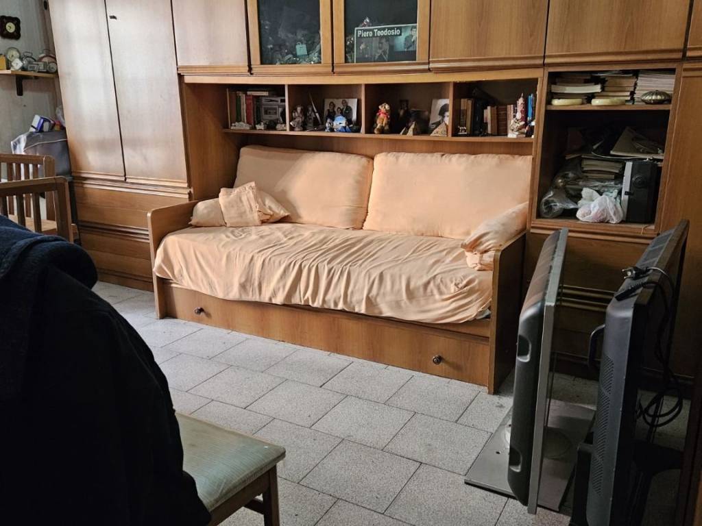 appartamento in vendita a Napoli in zona San Giovanni a Teduccio