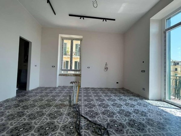appartamento in vendita a Napoli in zona Chiaia