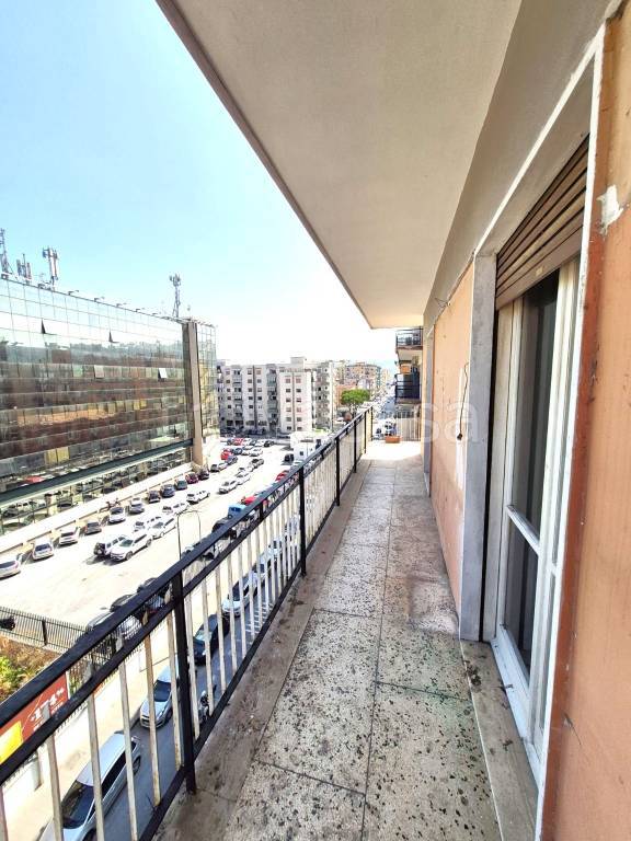appartamento in vendita a Napoli in zona Fuorigrotta
