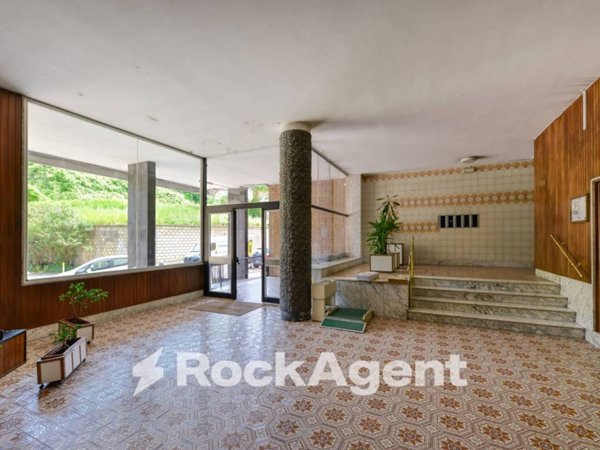 appartamento in vendita a Napoli in zona Soccavo