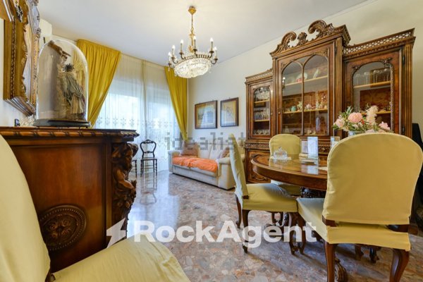 appartamento in vendita a Napoli in zona Arenella