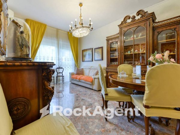 appartamento in vendita a Napoli in zona Arenella