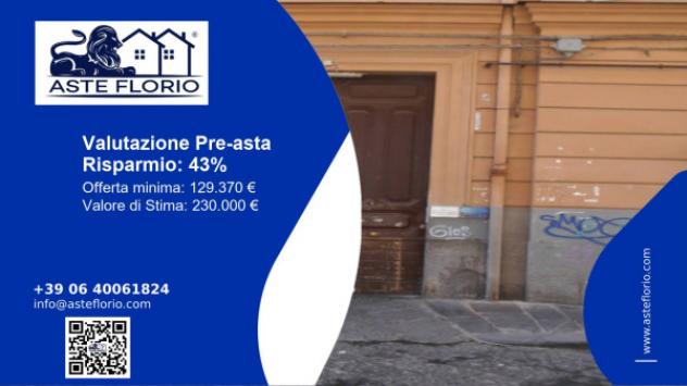 locale commerciale in vendita a Napoli in zona Pendino / San Giuseppe